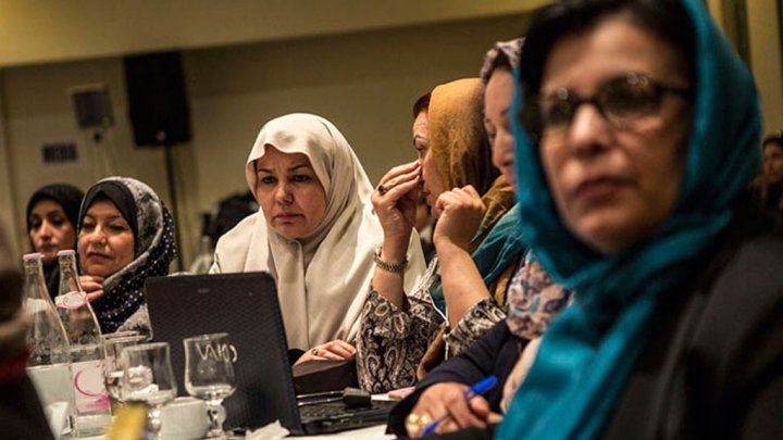 سلطات الشرق الليبي تحظر سفر المرأة «بدون محرم»